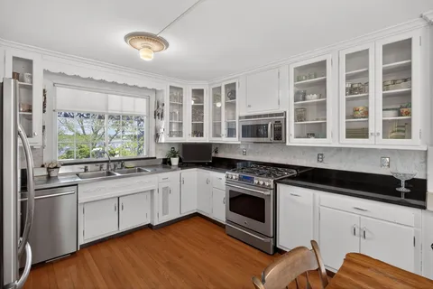 $6,500,000 | 150-154 Cross Street, Chatham, MA 02633