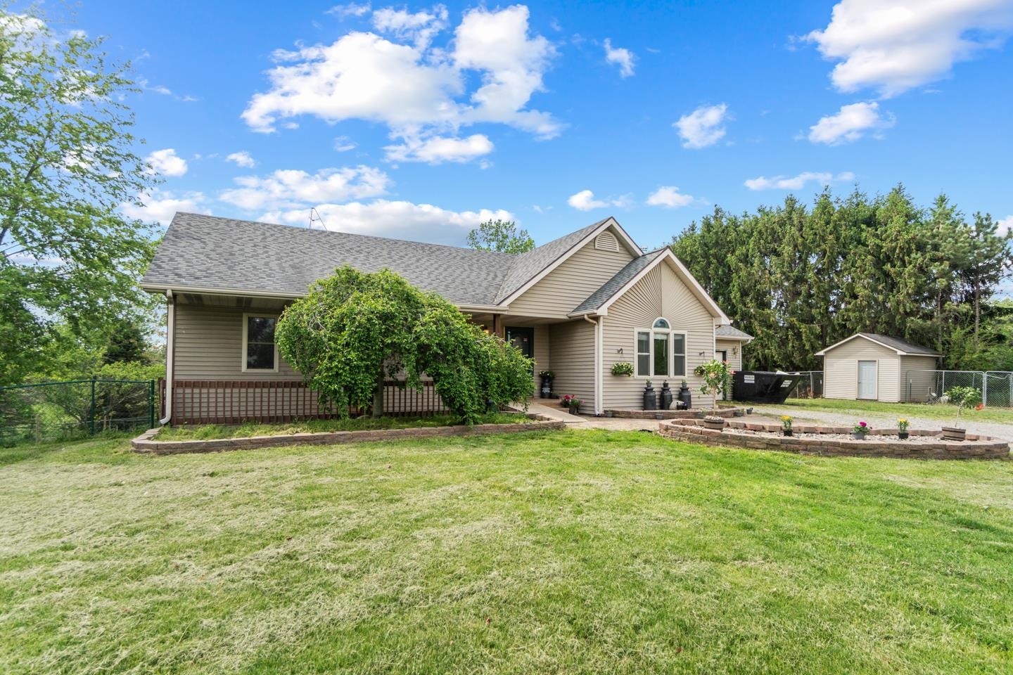 2105 Southwest Fox Lake Road Angola, IN 46703 - Photo 20 of 28