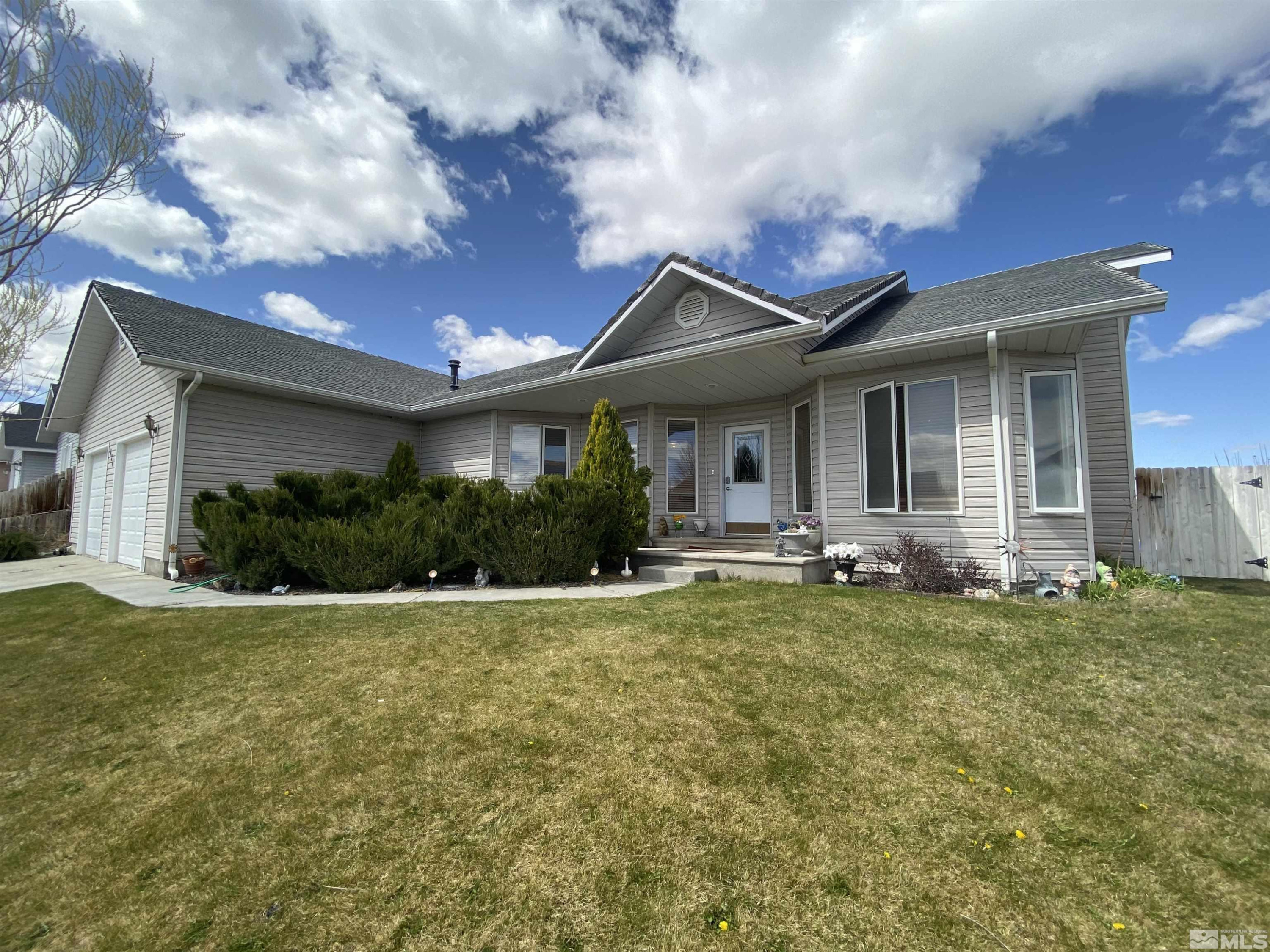 686 Castle Way Winnemucca, NV 89445 - Photo 1 of 29 Photo 1