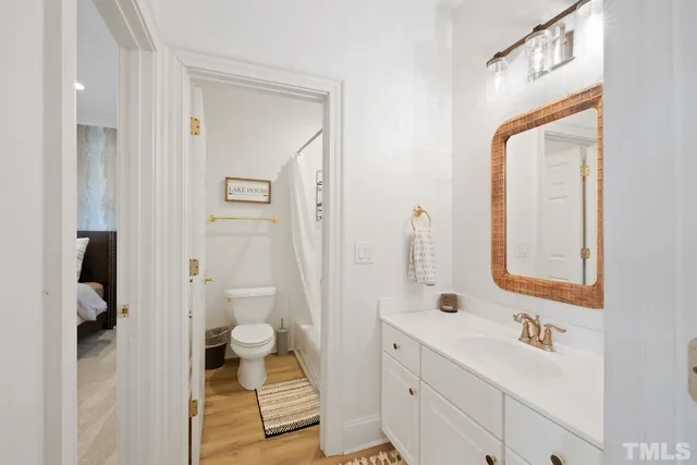 $1,750,000 | 112 Moratock Point, New London, NC 28127