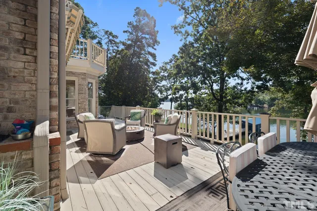 $1,750,000 | 112 Moratock Point, New London, NC 28127