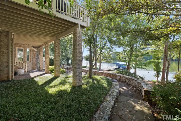 $1,750,000 | 112 Moratock Point, New London, NC 28127