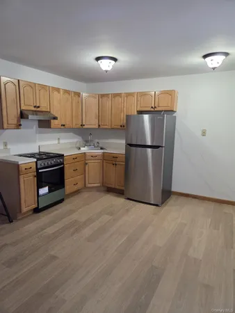 $1,650 | 6 Honey Lane West, Miller Place, NY 11764