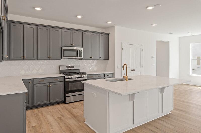 117 Palfrey Drive Ridgeville, SC 29472 - Photo 11 of 23 Kitchen