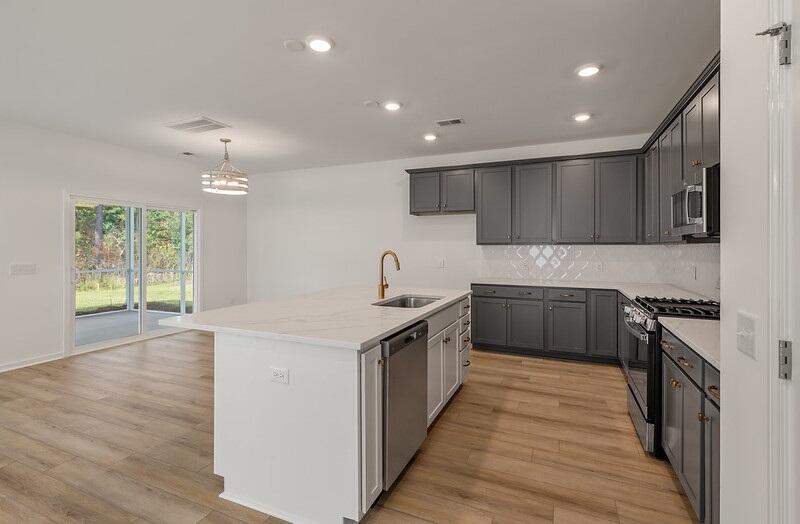117 Palfrey Drive Ridgeville, SC 29472 - Photo 12 of 23 Kitchen and Breakfast Area