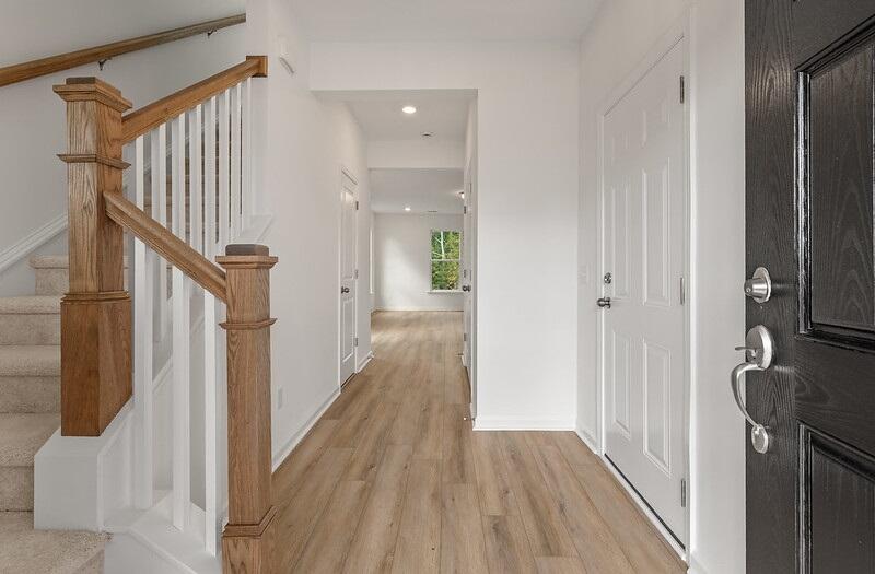 117 Palfrey Drive Ridgeville, SC 29472 - Photo 4 of 23 Foyer