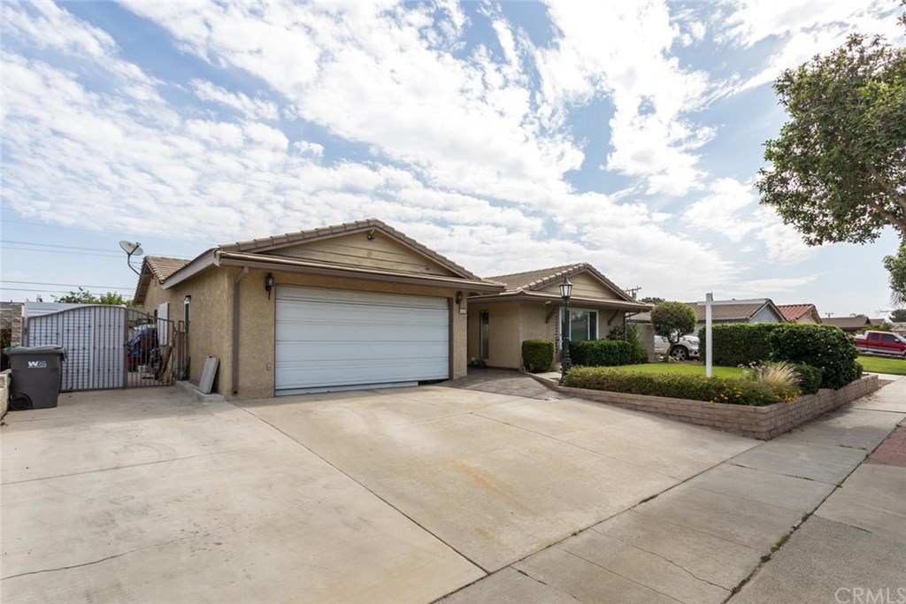 245 East Rancho Road Corona, CA 92879 - Photo 2 of 24