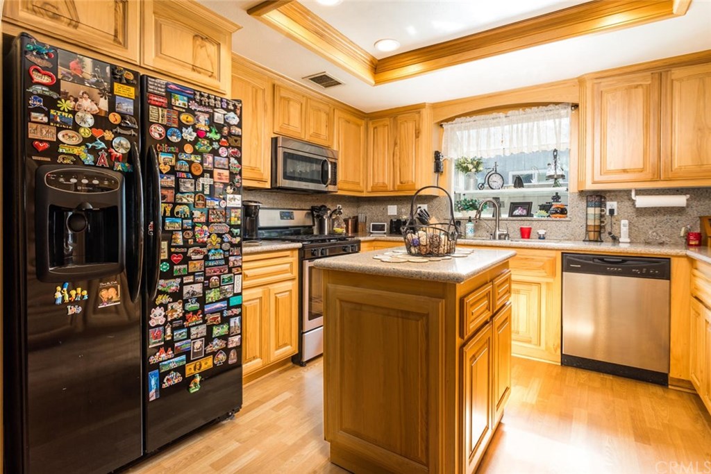 245 East Rancho Road Corona, CA 92879 - Photo 14 of 24