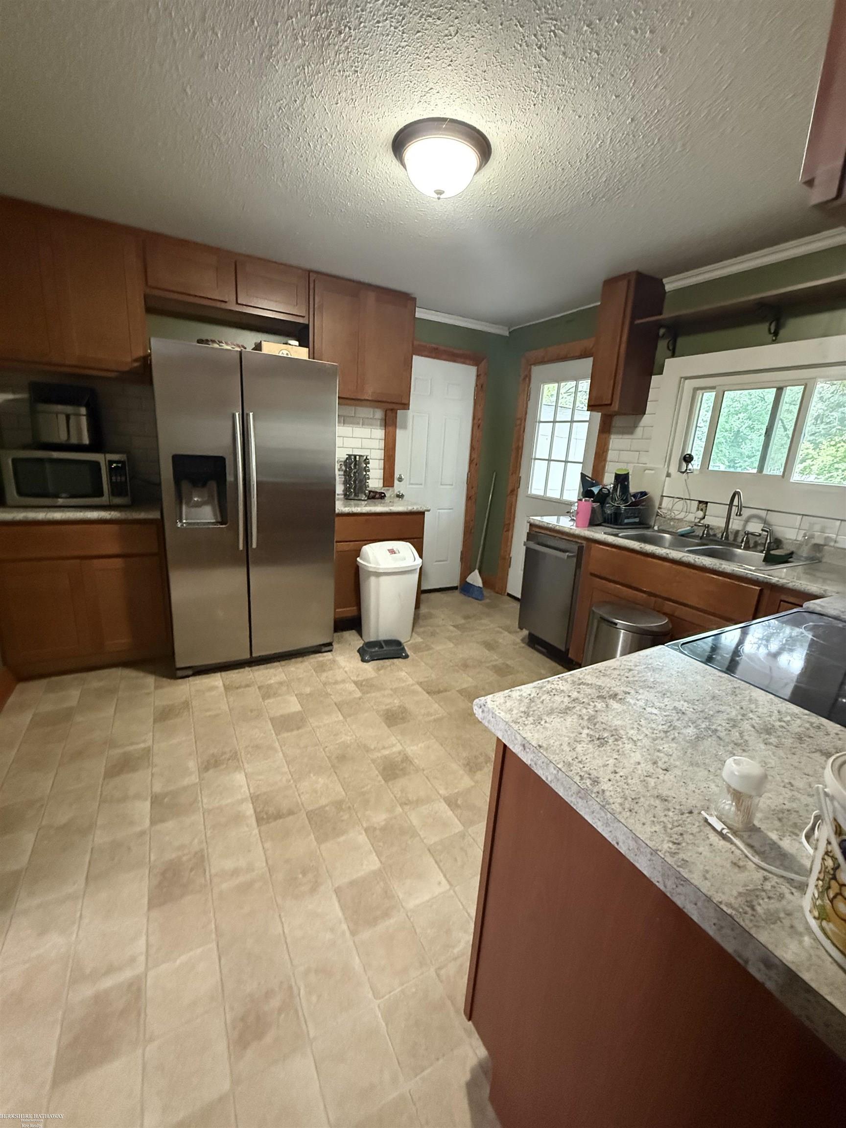 571 West River Road Muskegon, MI 49445 - Photo 7 of 11