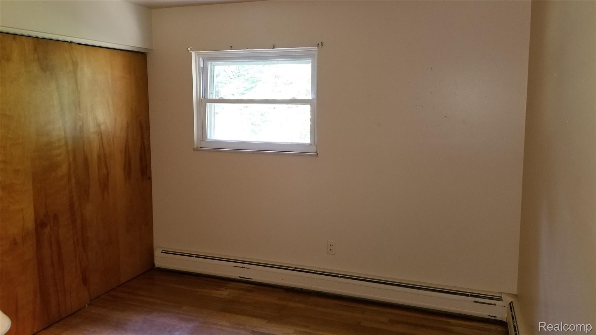 19325 Wahrman Road New Boston, MI 48164 - Photo 26 of 57 BedCorn4.jpg