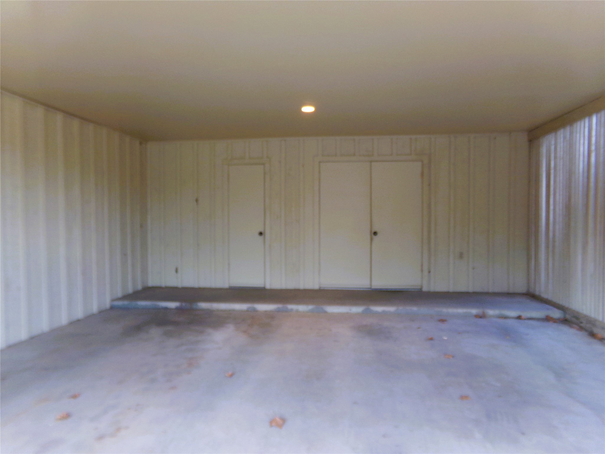 516 North College Street Weimar, TX 78962 - Photo 17 of 20 a view of an empty room