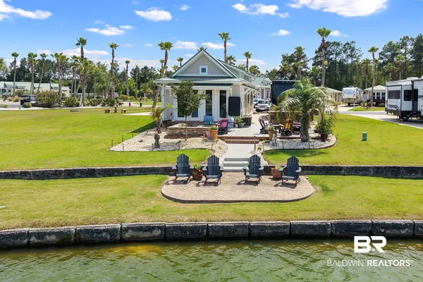 $525,000 | 12088 Gateway Drive, Elberta, AL 36530