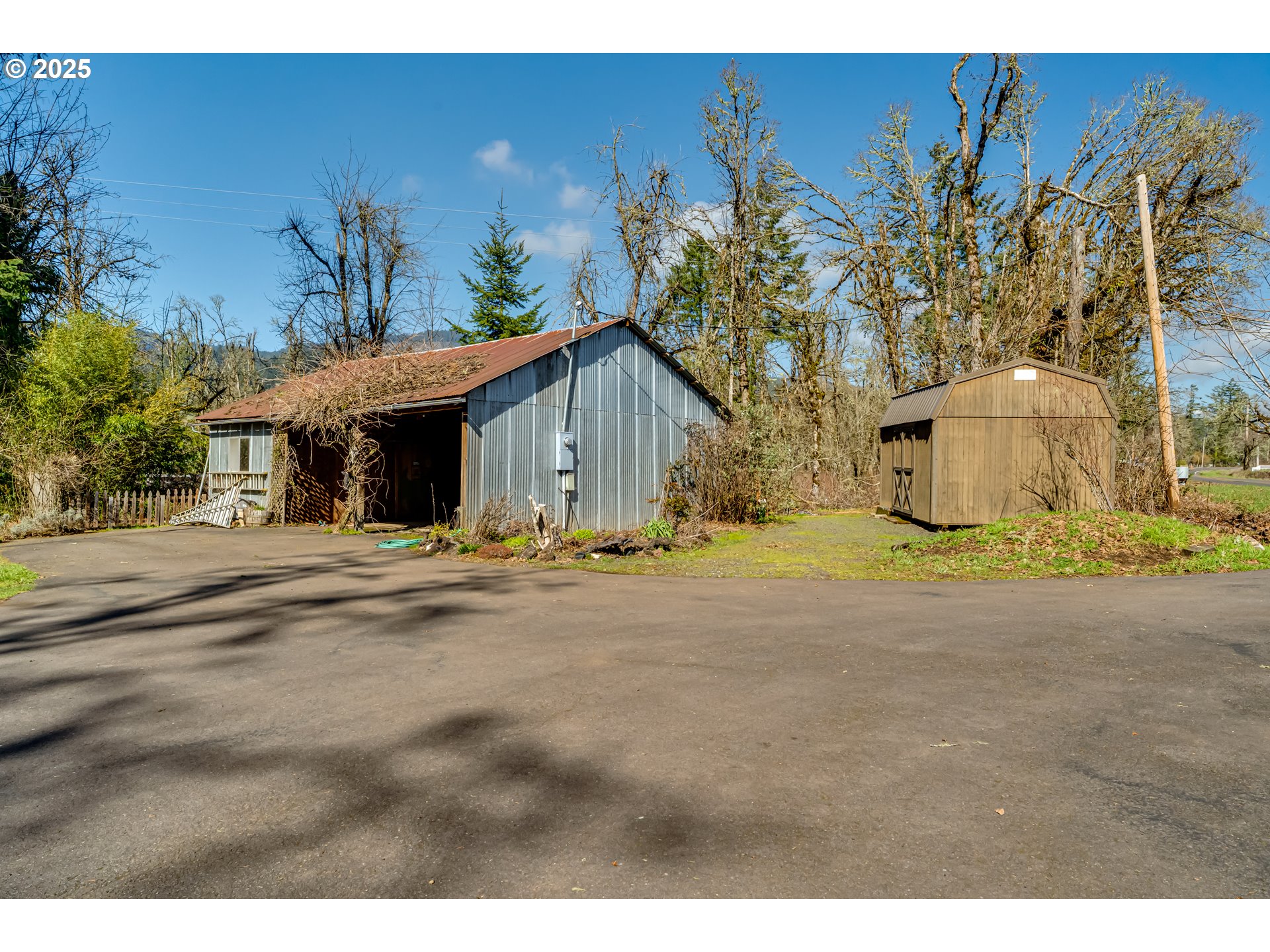 37593 Upper Camp Creek Road Springfield, OR 97478 - Photo 4 of 48 a view of a house with a street