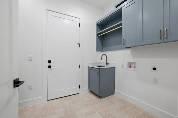 $2,350,000 | 6611 Lexington Road, Austin, TX 78757