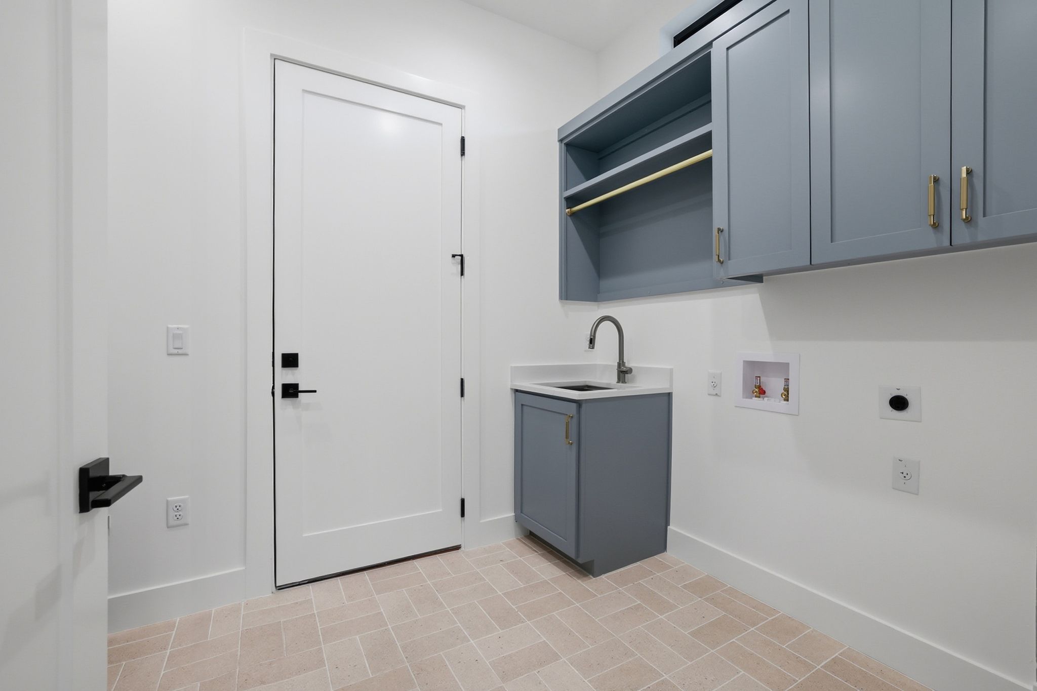 6611 Lexington Road Austin, TX 78757 - Photo 30 of 36 a view of kitchen with cabinets