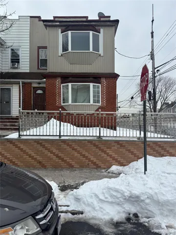 $1,249,000 | 93-02 202nd Street | Bellaire West