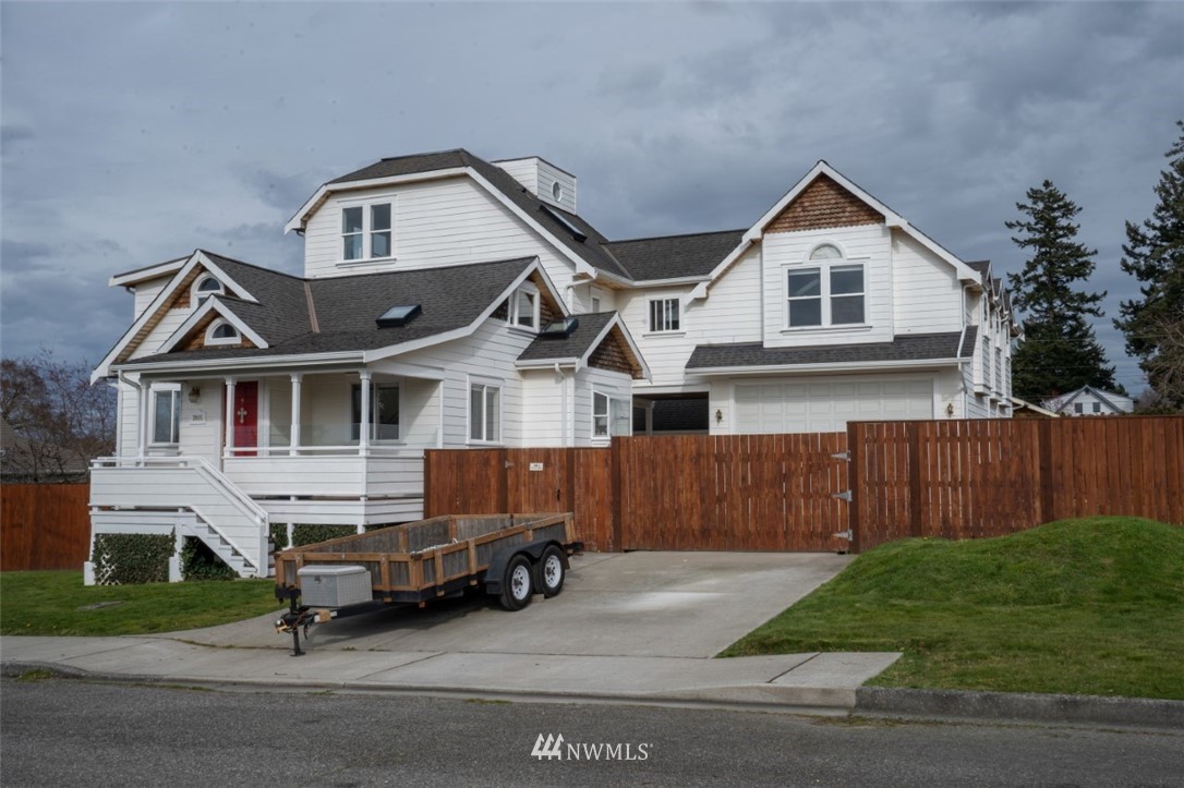 3915 R Avenue Anacortes, WA 98221 - Photo 1 of 16 Gallery Image 1