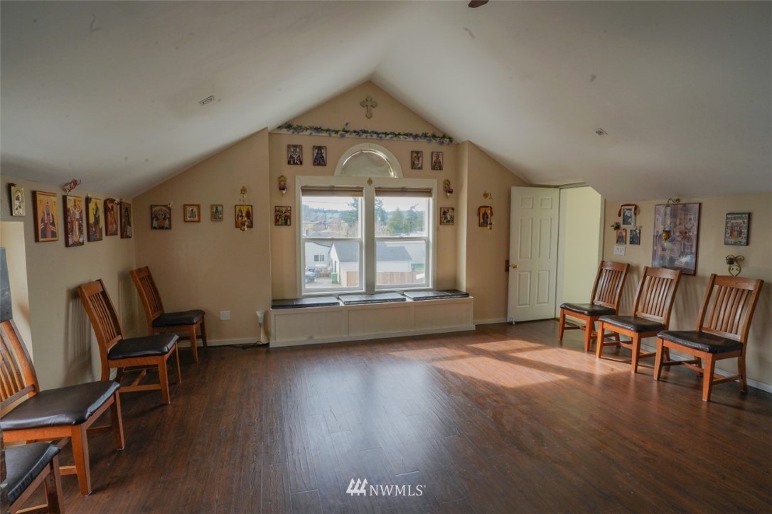 3915 R Avenue Anacortes, WA 98221 - Photo 11 of 16 Gallery Image 11