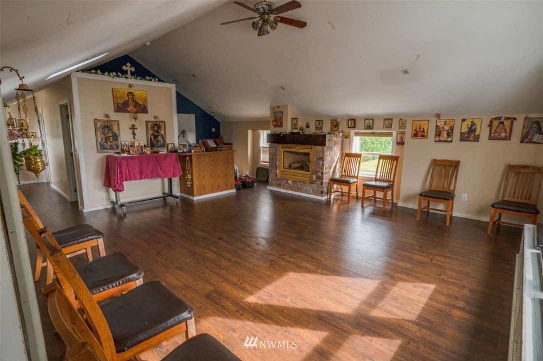 3915 R Avenue Anacortes, WA 98221 - Photo 12 of 16 Gallery Image 12