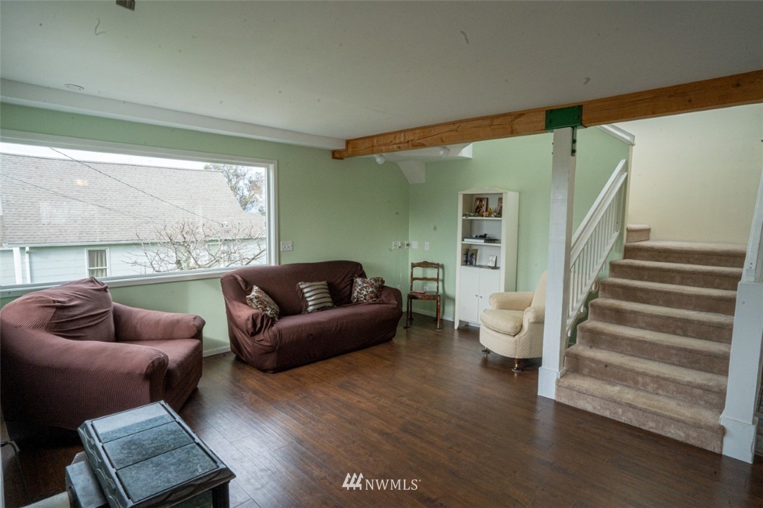 3915 R Avenue Anacortes, WA 98221 - Photo 5 of 16 Gallery Image 5