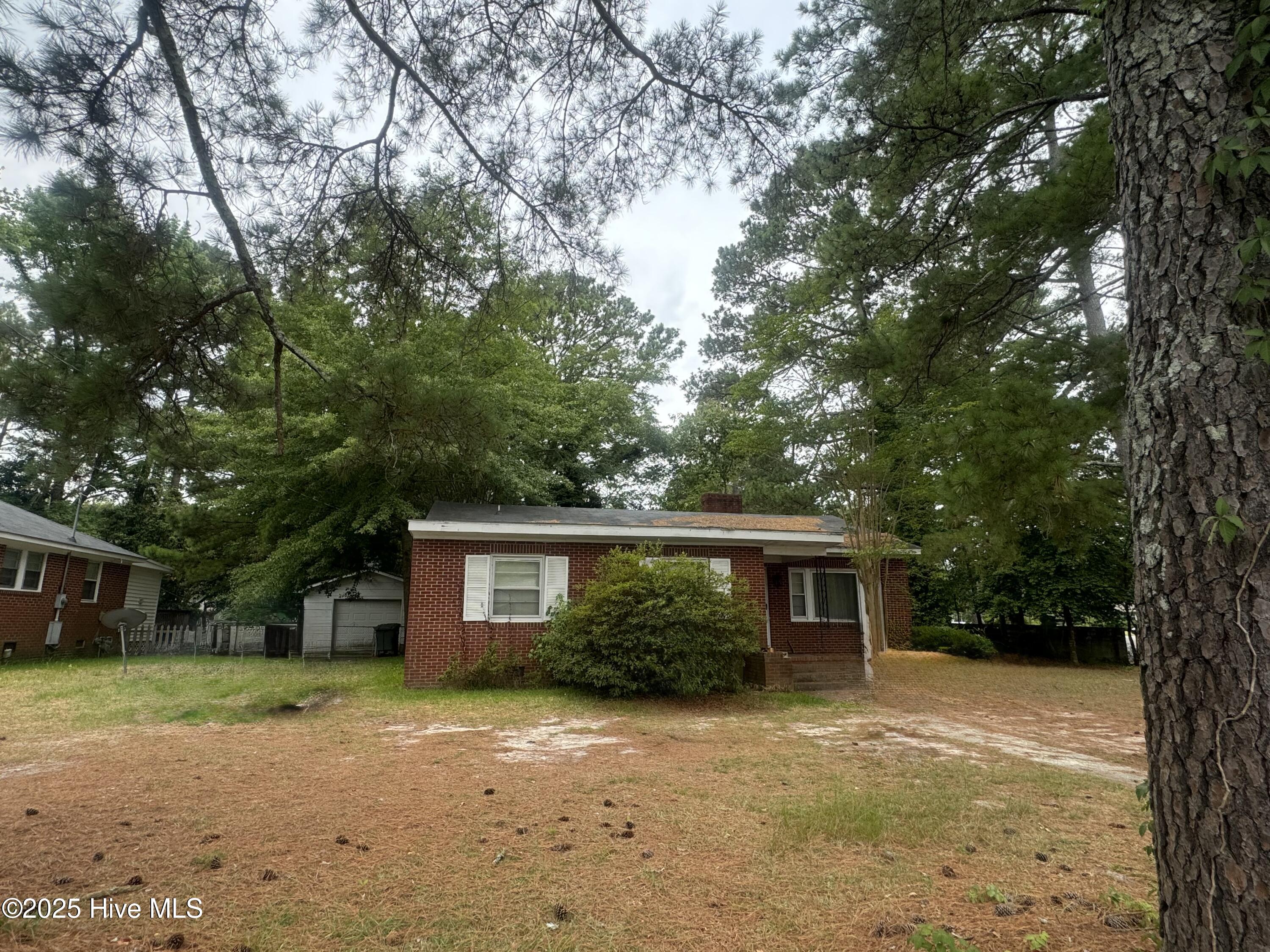 1300 Cotten Rd Greenville