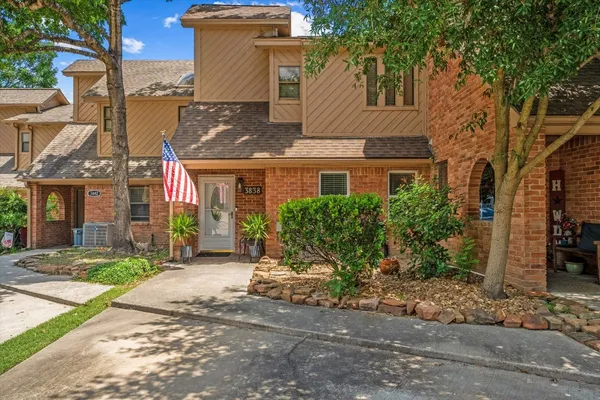 $225,000 | 3838 Knollcrest Drive, Montgomery, TX 77356