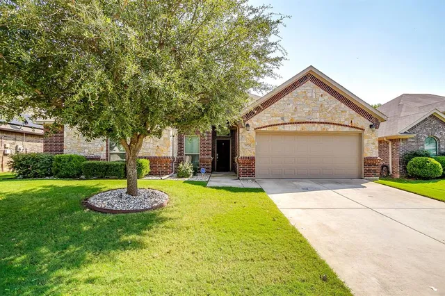 $395,000 | 573 Ascot Way, Azle, TX 76020