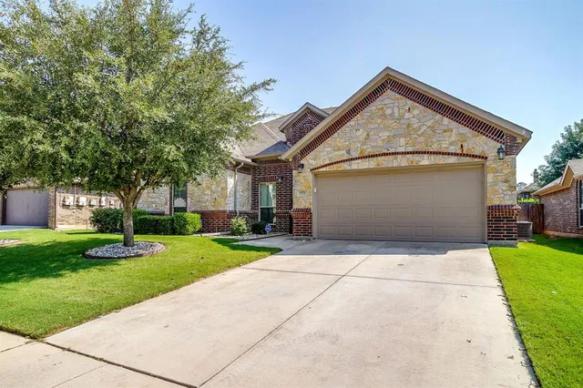 $395,000 | 573 Ascot Way, Azle, TX 76020