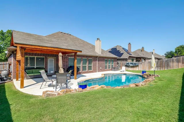 $395,000 | 573 Ascot Way, Azle, TX 76020