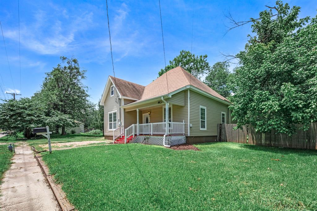 1301 Locust Street Commerce, TX 75428 - Photo 3 of 28