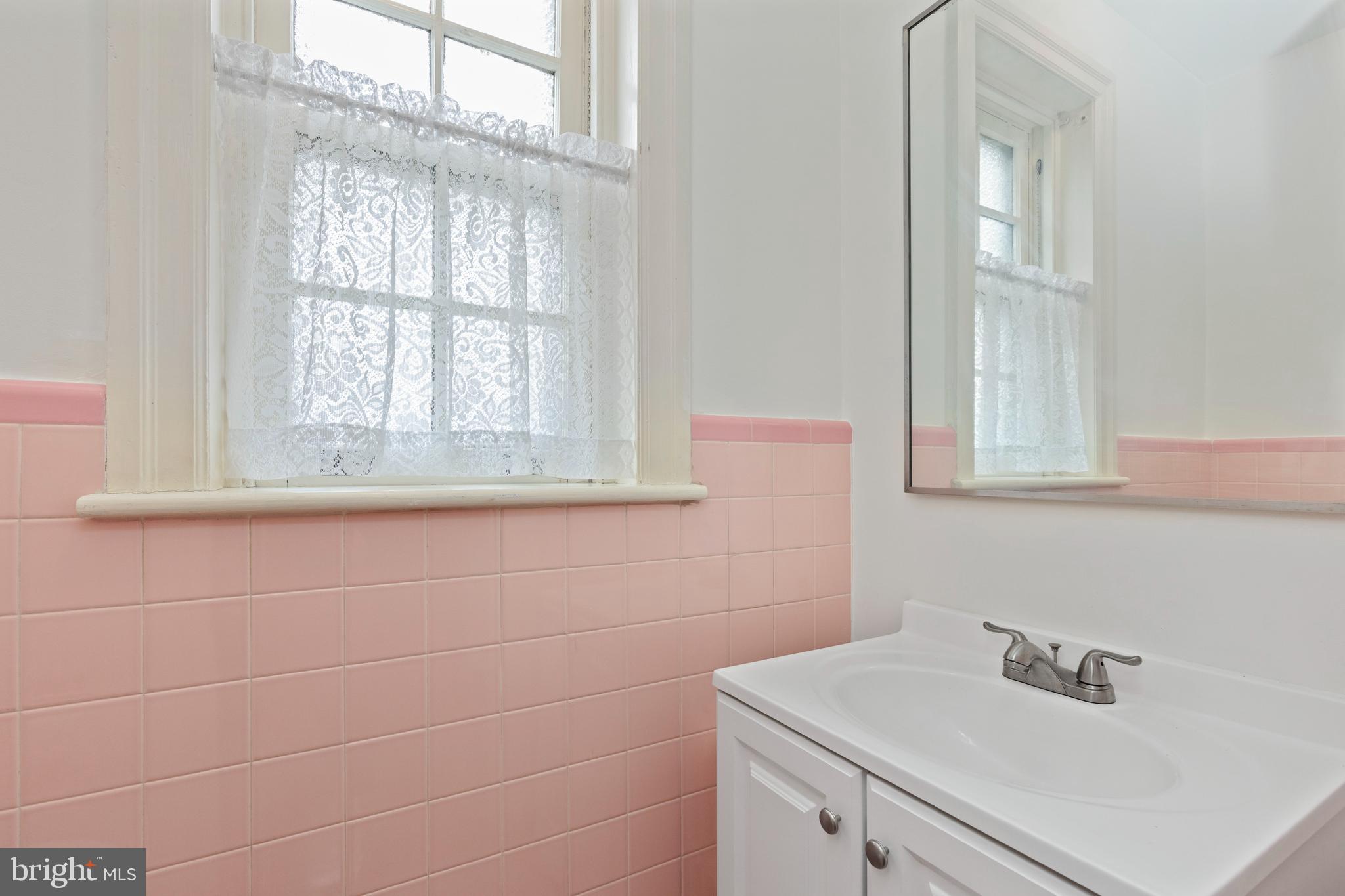 1451 Jericho Road Abington, PA 19001 - Photo 6 of 40 Gallery Image 6