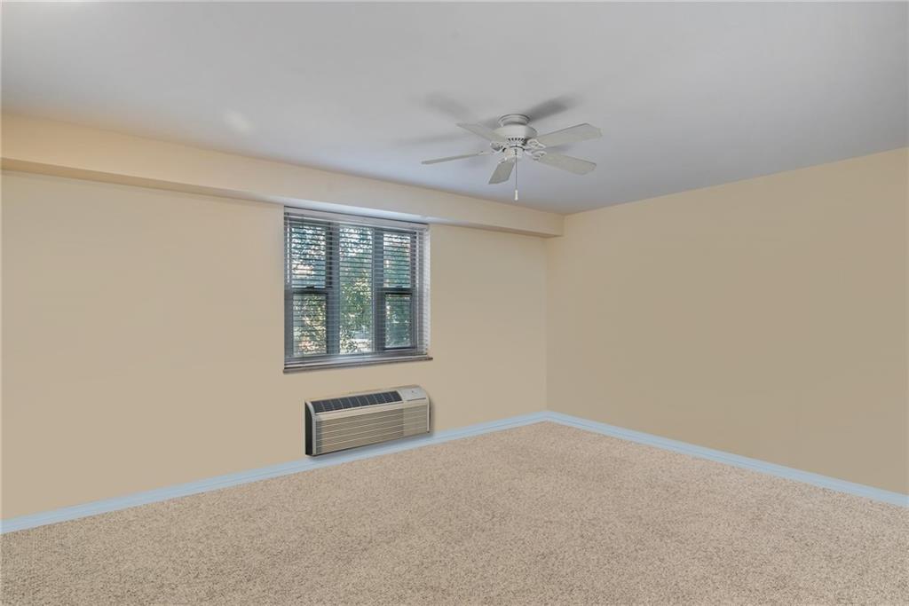 4625 Fifth Avenue, Unit 116 Pittsburgh, PA 15213 - Photo 13 of 25 a view of an empty room with a window