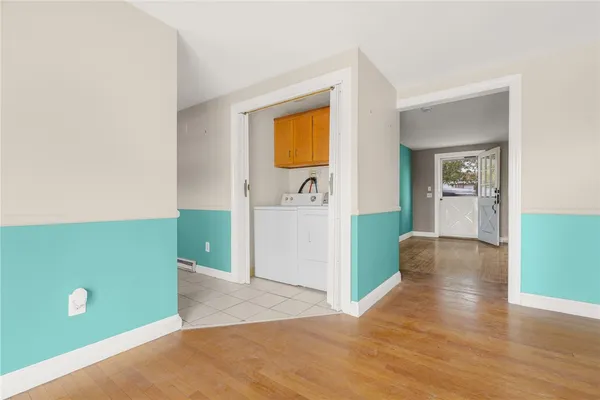 $1,900 | 3421 Pawtucket Avenue, Unit 1, East Providence, RI 02915