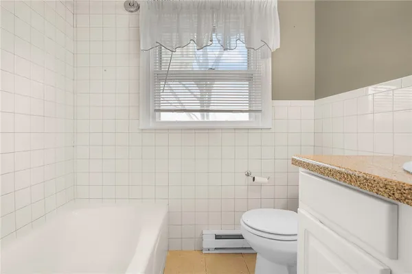 $1,900 | 3421 Pawtucket Avenue, Unit 1, East Providence, RI 02915