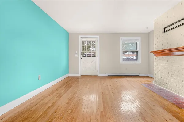 $1,900 | 3421 Pawtucket Avenue, Unit 1, East Providence, RI 02915