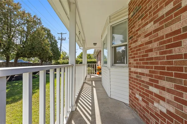 $1,900 | 3421 Pawtucket Avenue, Unit 1, East Providence, RI 02915