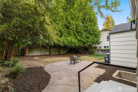 $1,425,000 | 3613 40th Avenue West, Seattle, WA 98199