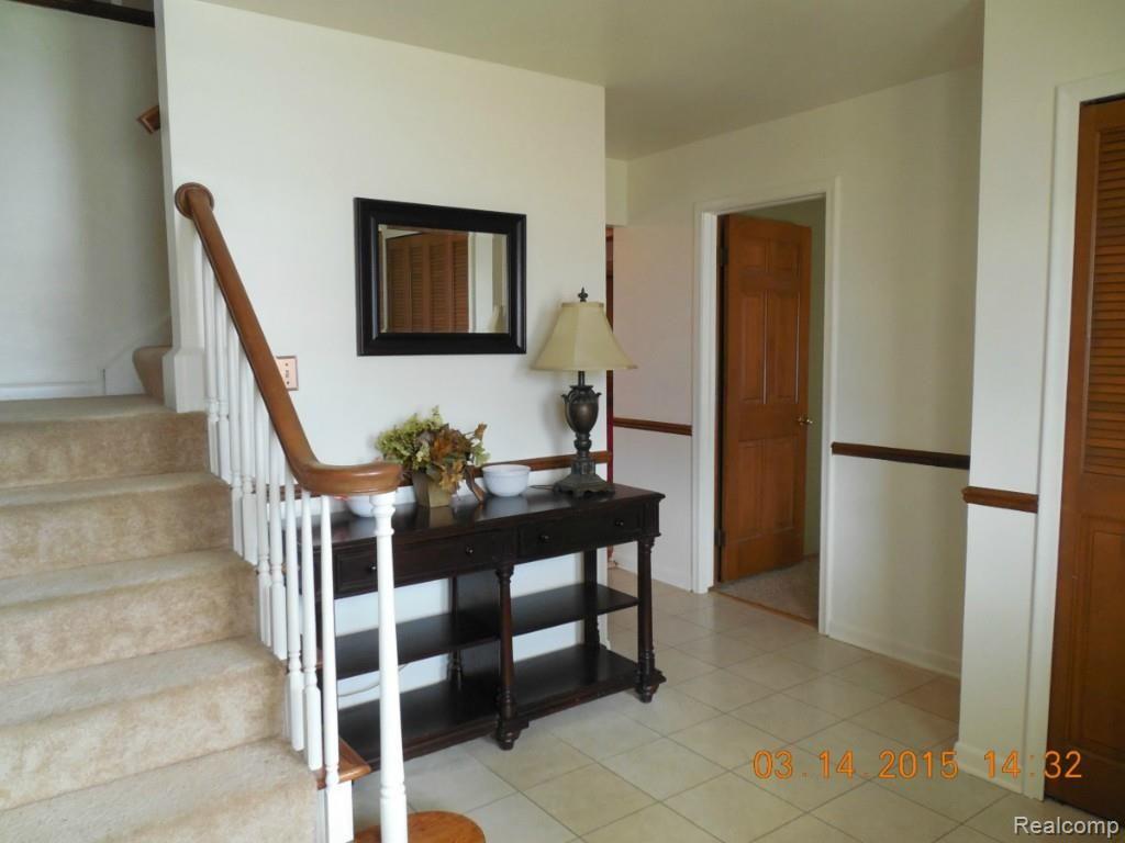 29064 Raleigh Road Farmington Hills, MI 48336 - Photo 3 of 16
