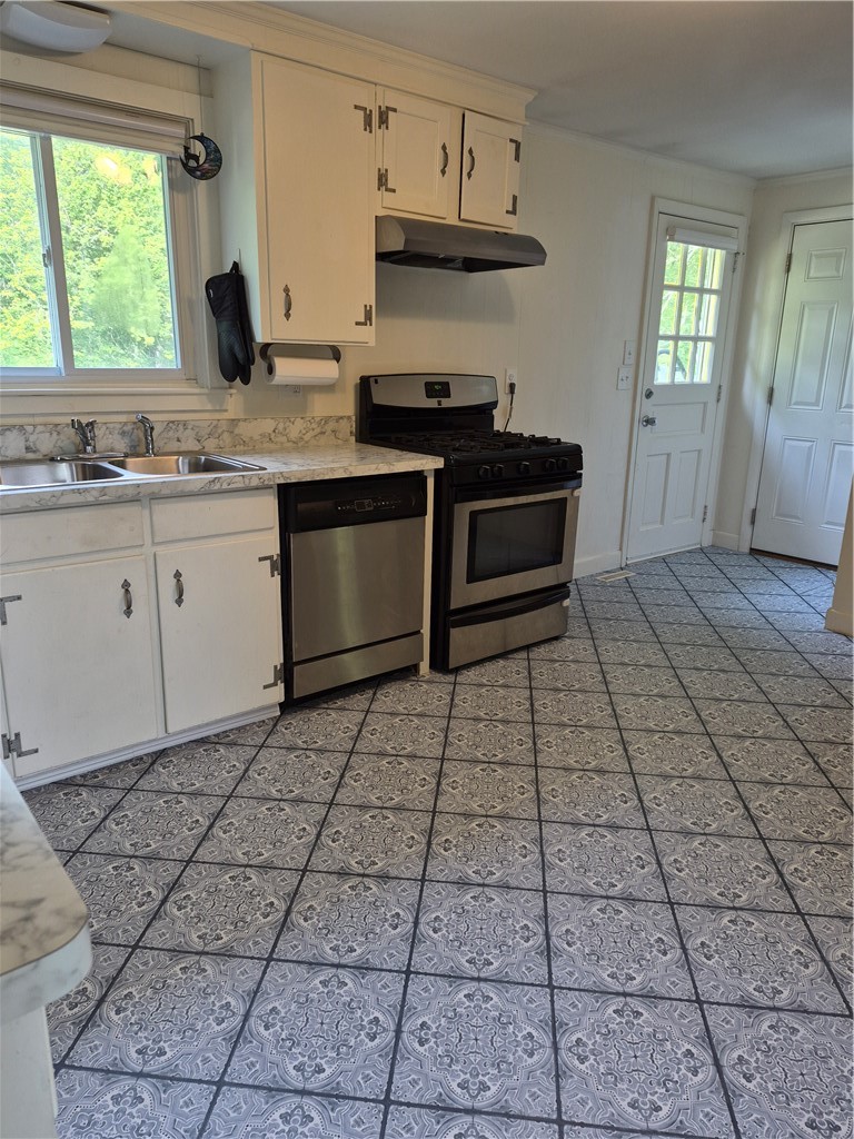 345 Stone Church Road Tiverton, RI 02878 - Photo 38 of 40 Kitchen