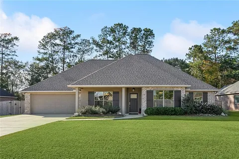 $349,900 | 509 Seabiscuit Loop West, Madisonville, LA 70447