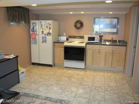 19550 Clement Road Northville, MI 48167 - Photo 14 of 20 Basement Kitchen