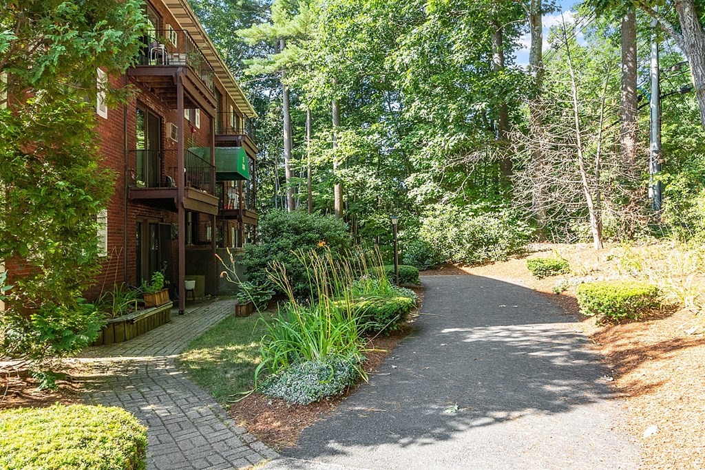 318 Codman Hill Road, Unit 21E Boxborough, MA 01719 - Photo 19 of 26 Gallery Image 19