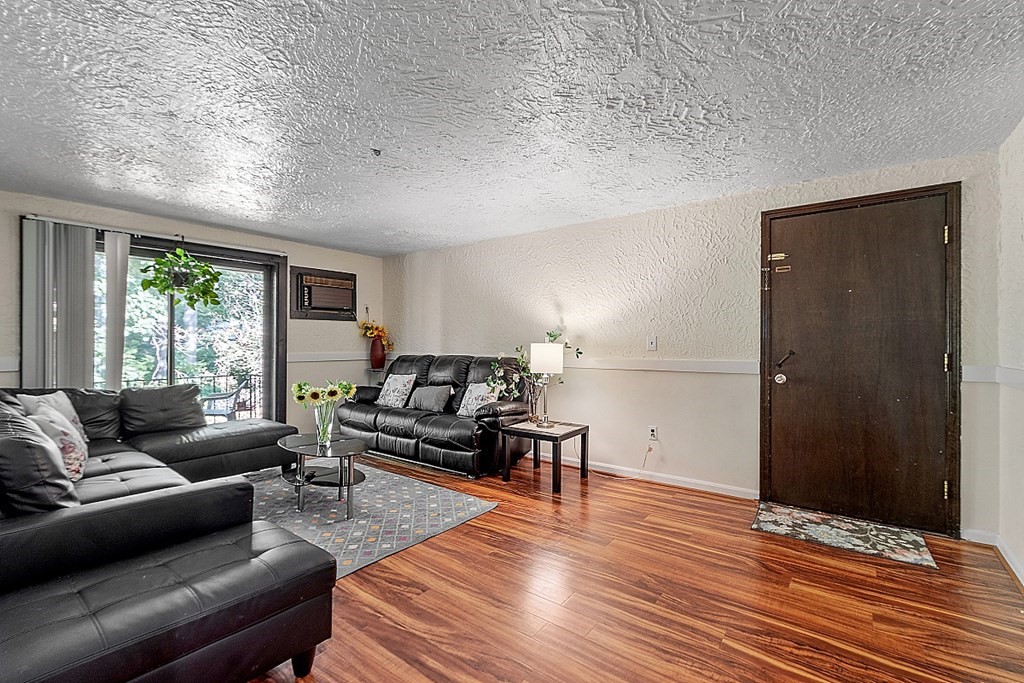 318 Codman Hill Road, Unit 21E Boxborough, MA 01719 - Photo 3 of 26 Gallery Image 3