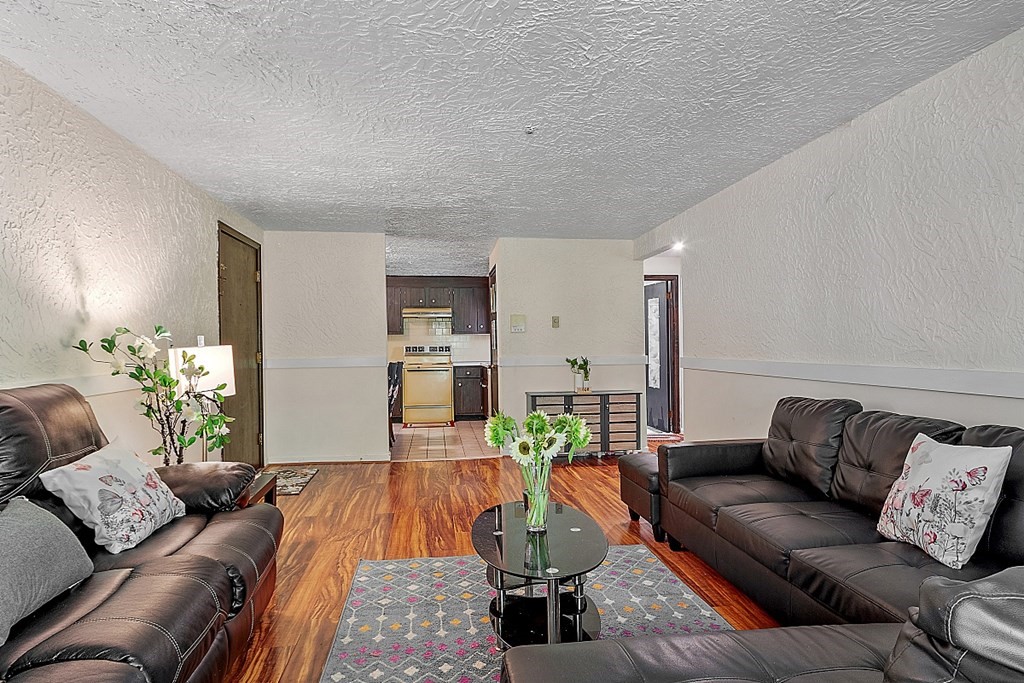 318 Codman Hill Road, Unit 21E Boxborough, MA 01719 - Photo 4 of 26 Gallery Image 4