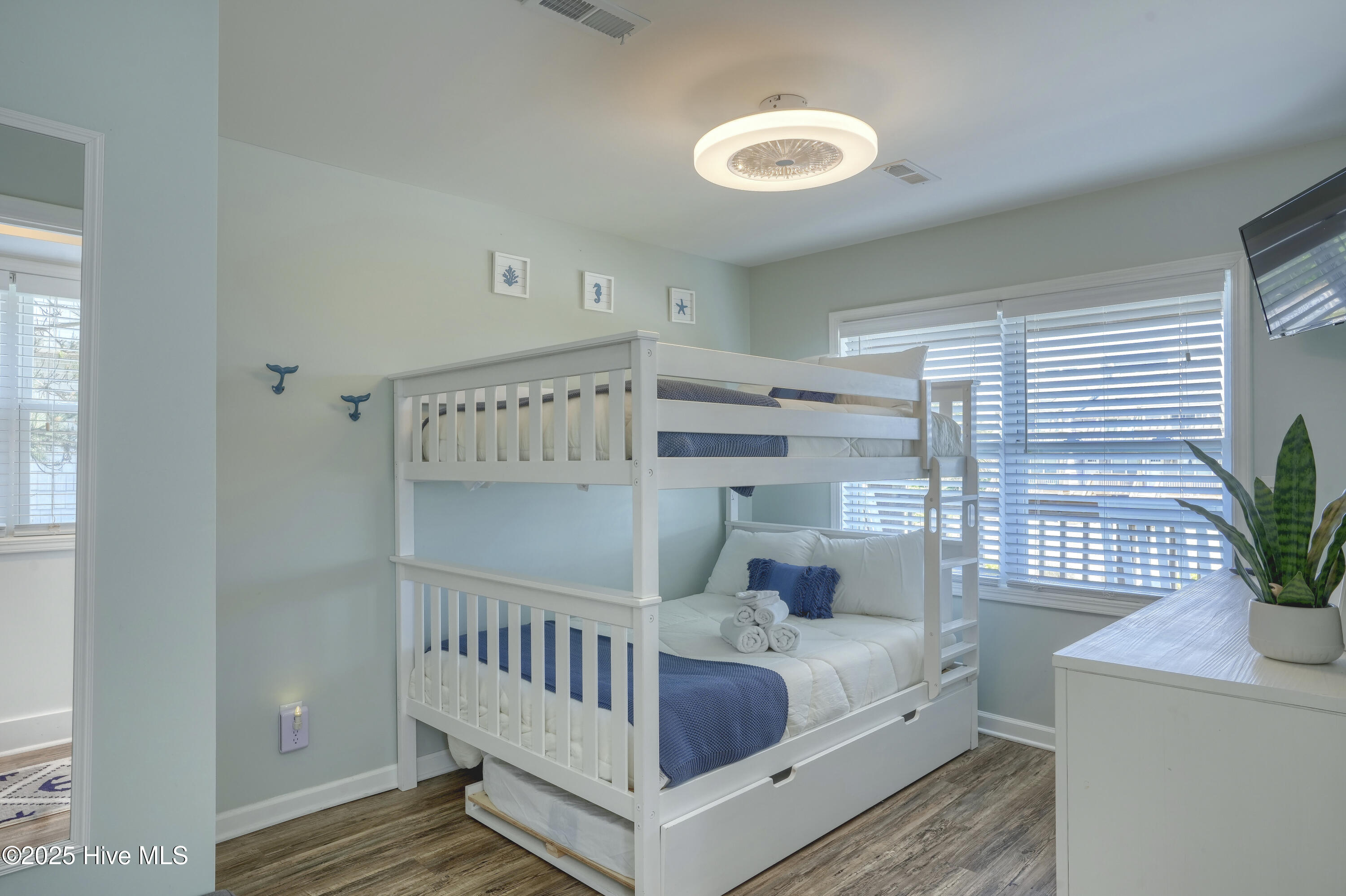 1774 New River Inlet Road, Unit 5 North Topsail Beach, NC 28460 - Photo 27 of 50 1774-5 New River Inlet Road - Interior -