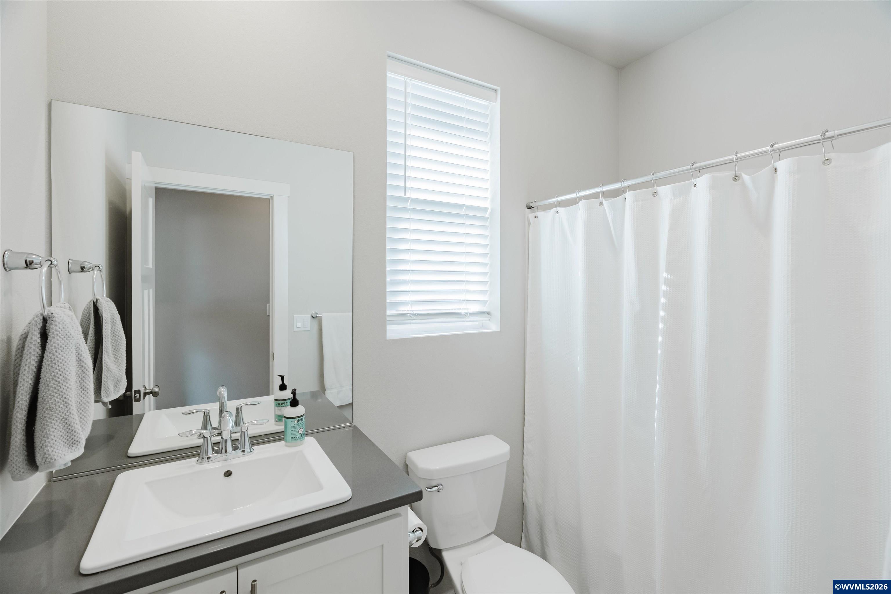 210 Walnut Street Mount Angel, OR 97362 - Photo 38 of 46