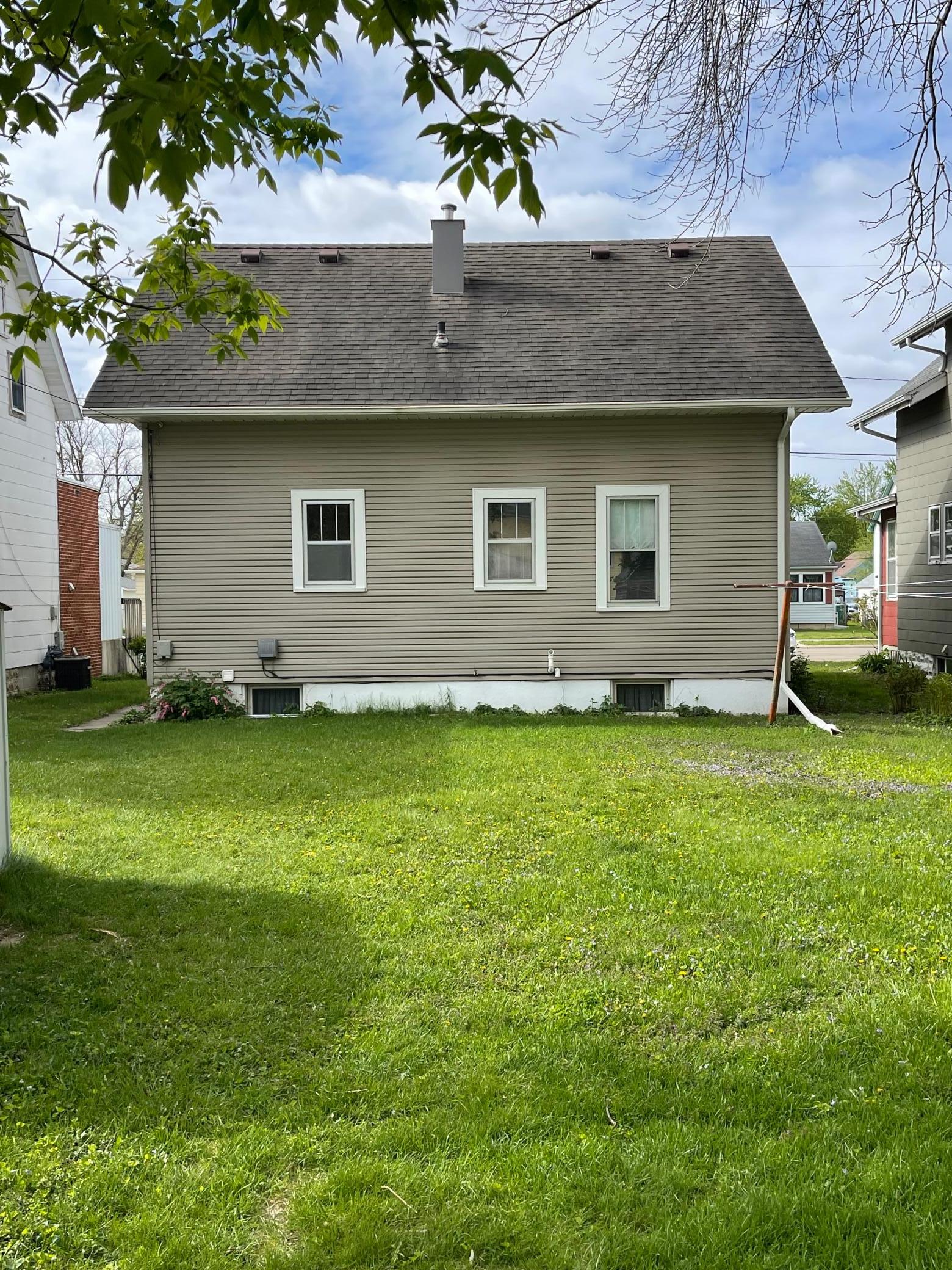 512 9th Avenue Southwest Austin, MN 55912 - Photo 2 of 23