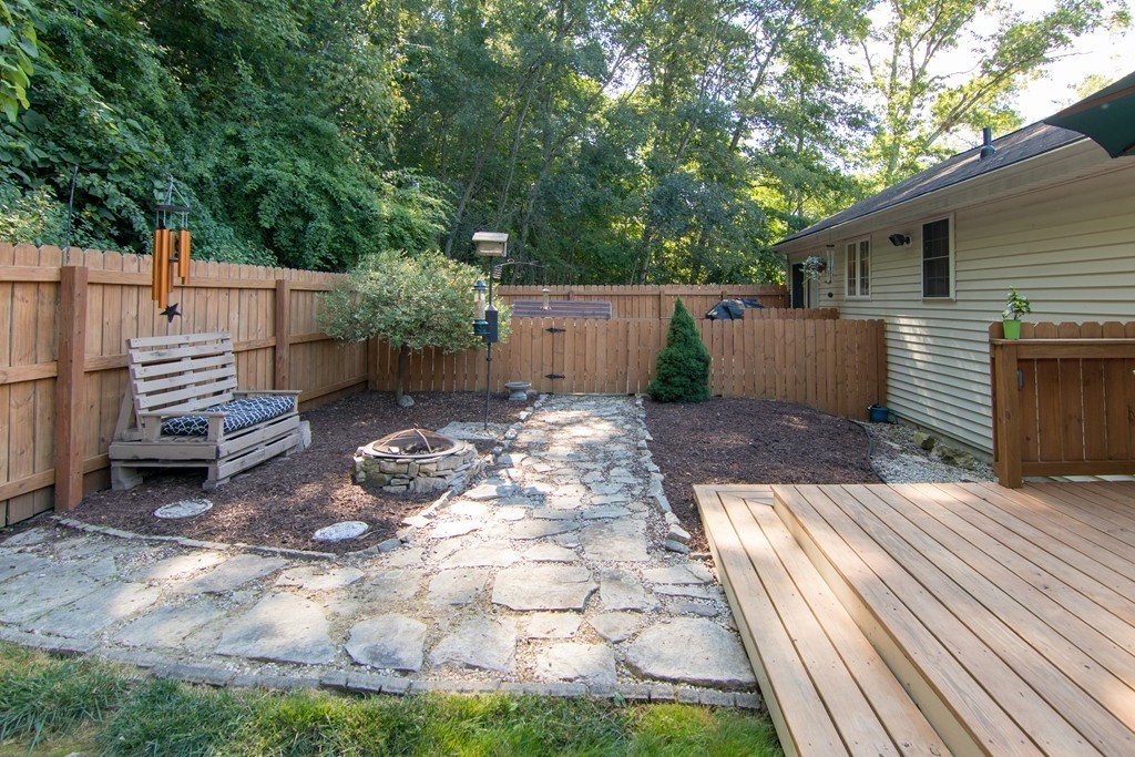 173 Gore Road Webster, MA 01570 - Photo 23 of 28