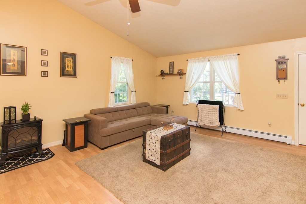 173 Gore Road Webster, MA 01570 - Photo 10 of 28