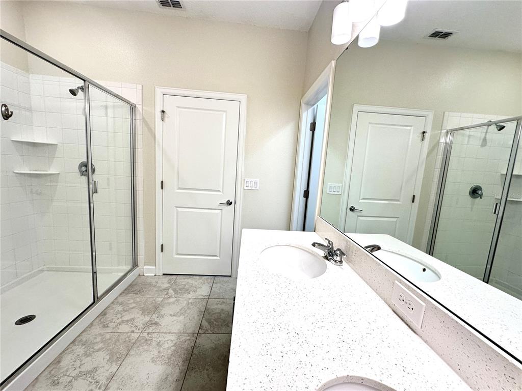 15204 Chapter Way Winter Garden, FL 34787 - Photo 6 of 22 Gallery Image 6